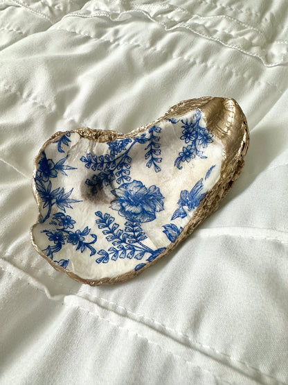 Oyster jewelry dish- blue floral 💙